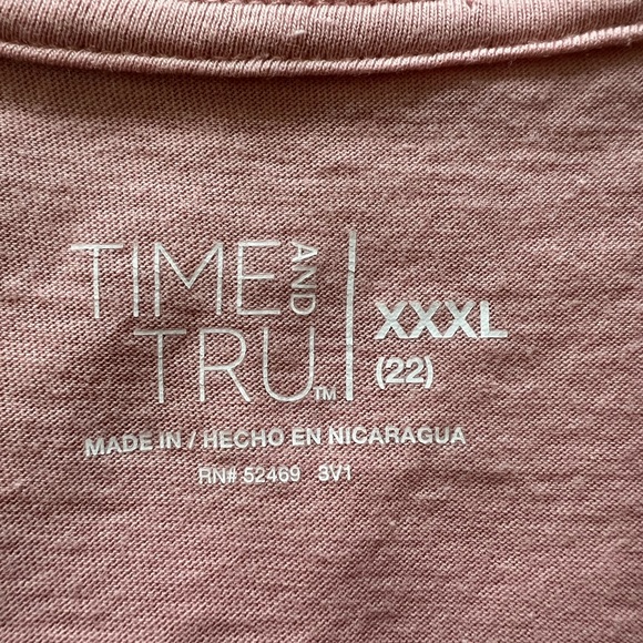 Time and Tru Light Pink V-Neck T-Shirt - Picture 2 of 7